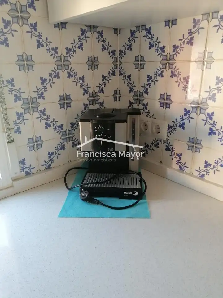 Piso de alquiler en Valencia con Trastero, Amueblado y Balcón