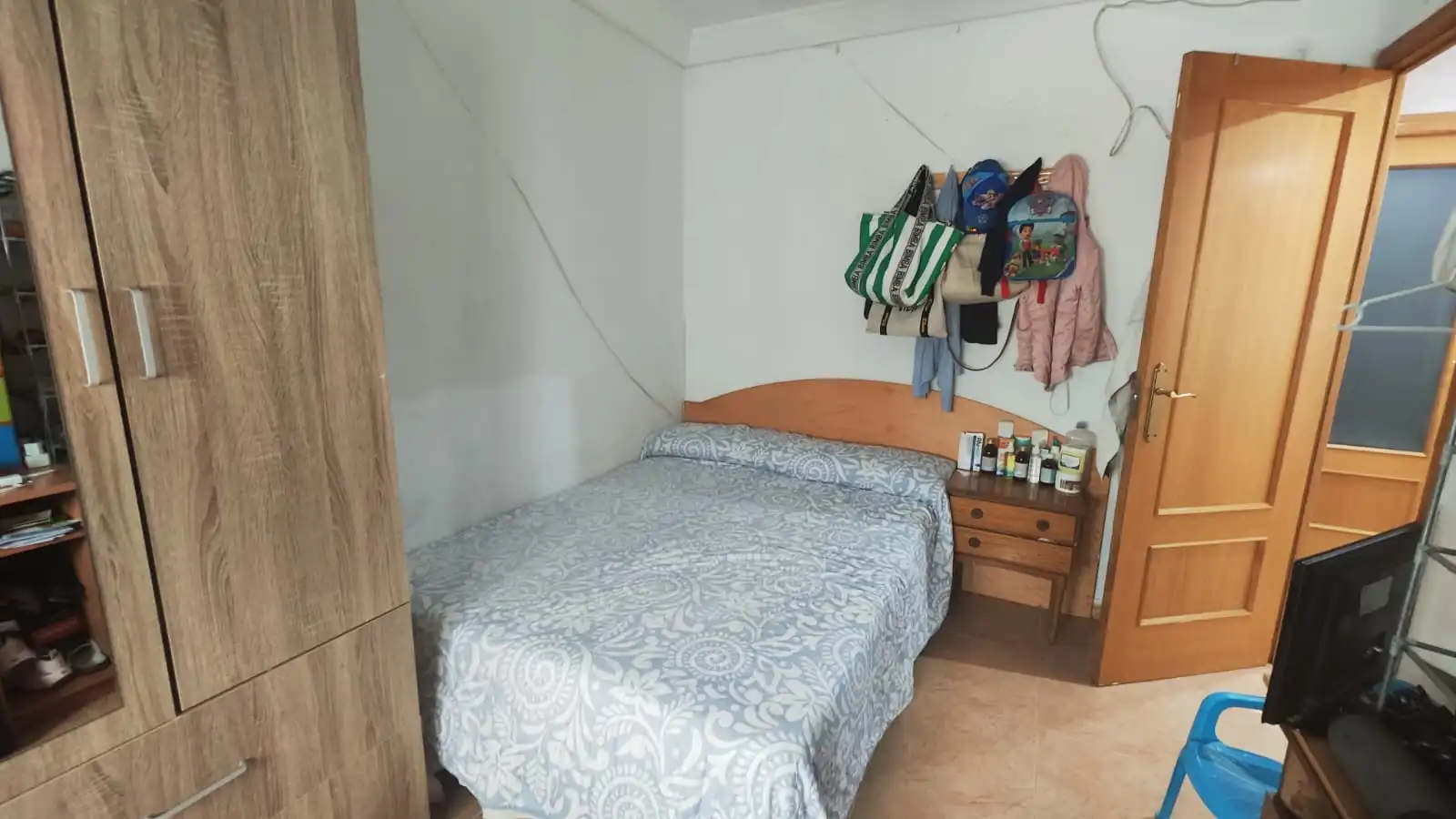 Bedroom of Flat for sale in Zaragoza  with Furnished