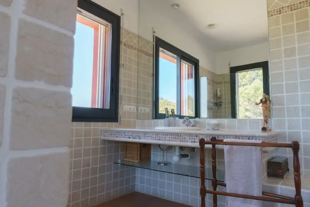 Baño de Casa o chalet en venta en Santiago-Pontones con Aire acondicionado, Jardín privado y Terraza