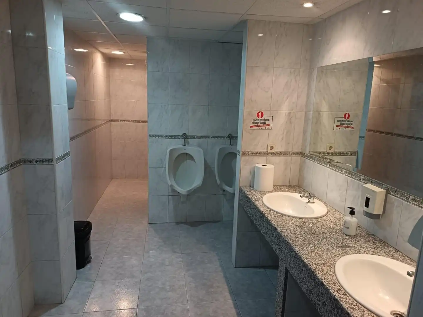 Badezimmer von Geschaftsraum zum Verkauf in Huecas mit Heizung