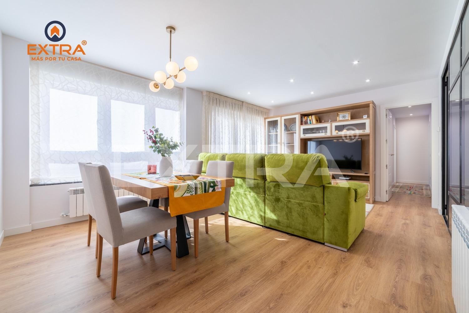 Living room of Flat to rent in  Madrid Capital  with Air Conditioner and Heating