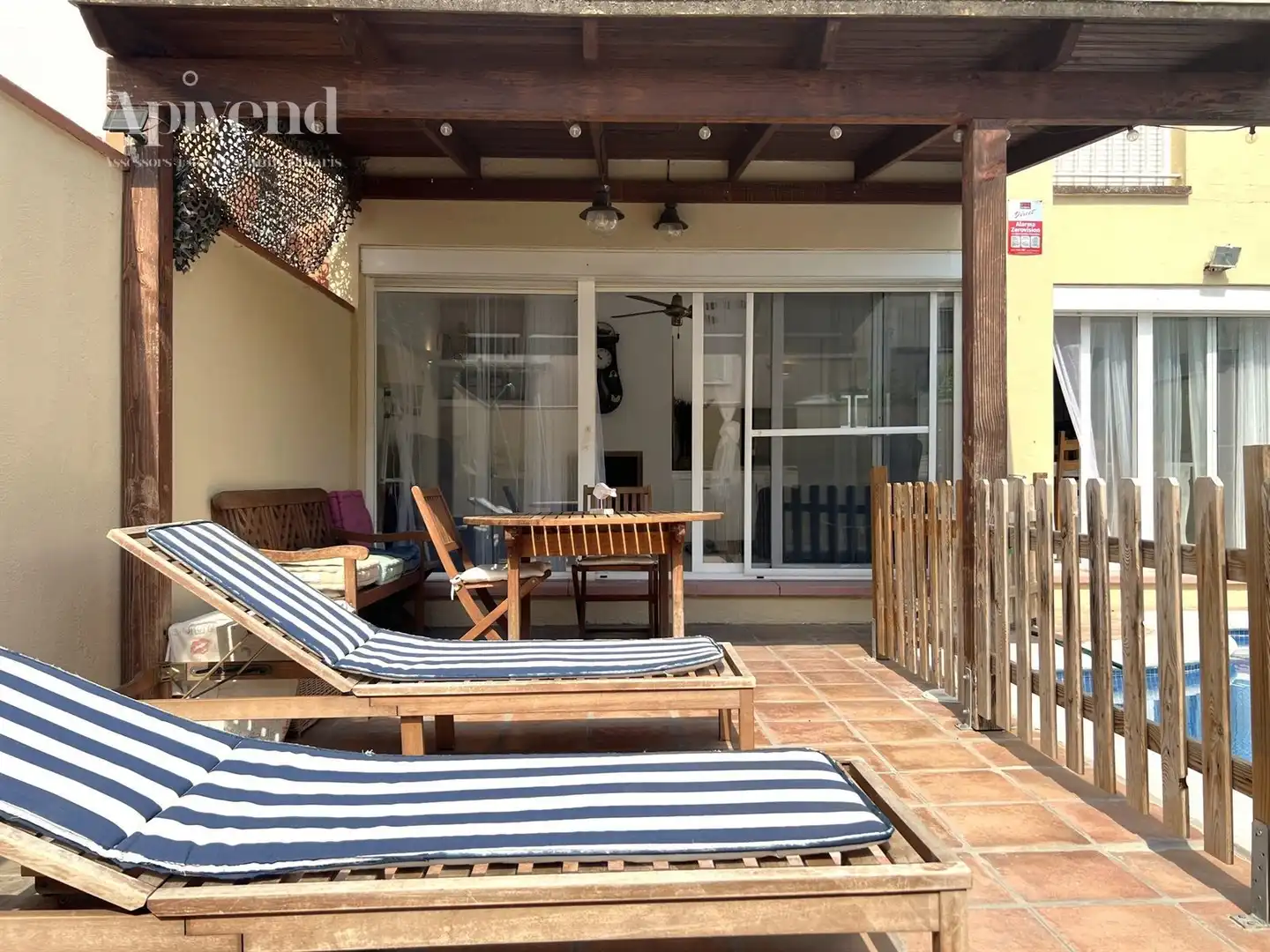 Casa con piscina in vendita a De l'Onze de Setembre
