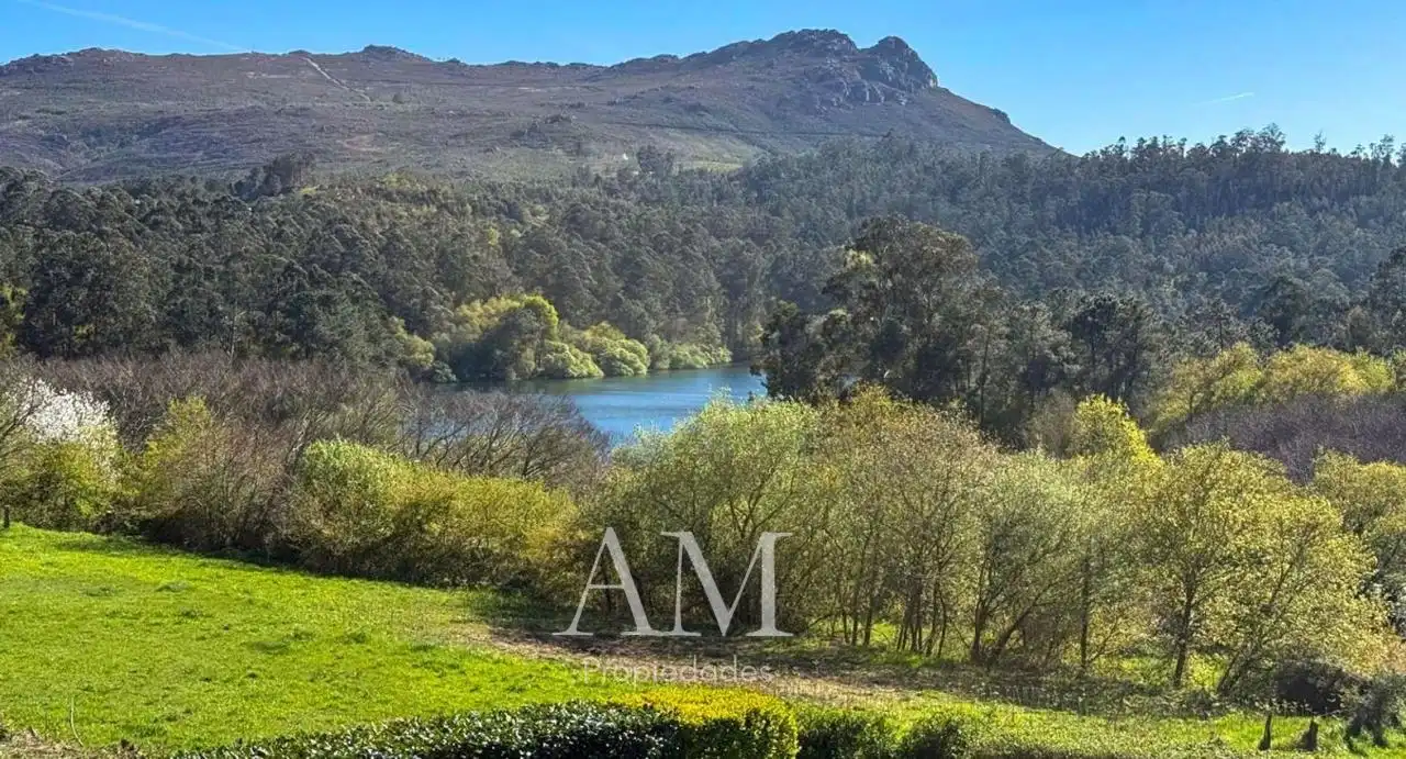 Vista exterior de Casa o chalet en venta en Vigo  con Calefacción, Jardín privado y Terraza