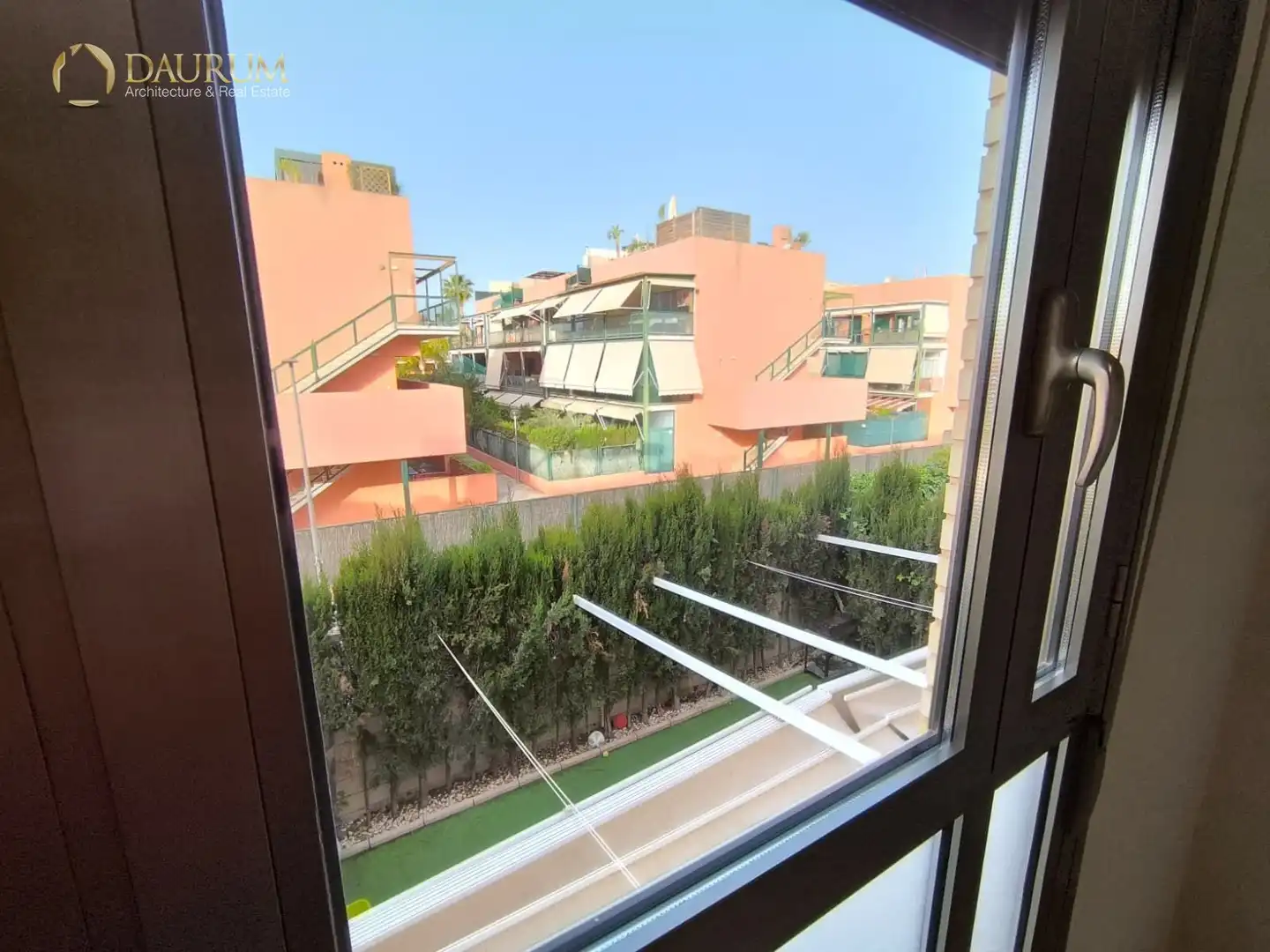 Vista exterior de Pis en venda en Alicante / Alacant amb Aire condicionat, Calefacció i Piscina