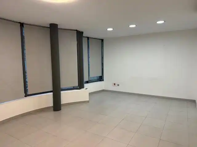 Bureau avec ascenseur à louer à Centre - Passeig i Rodalies, imagen 8