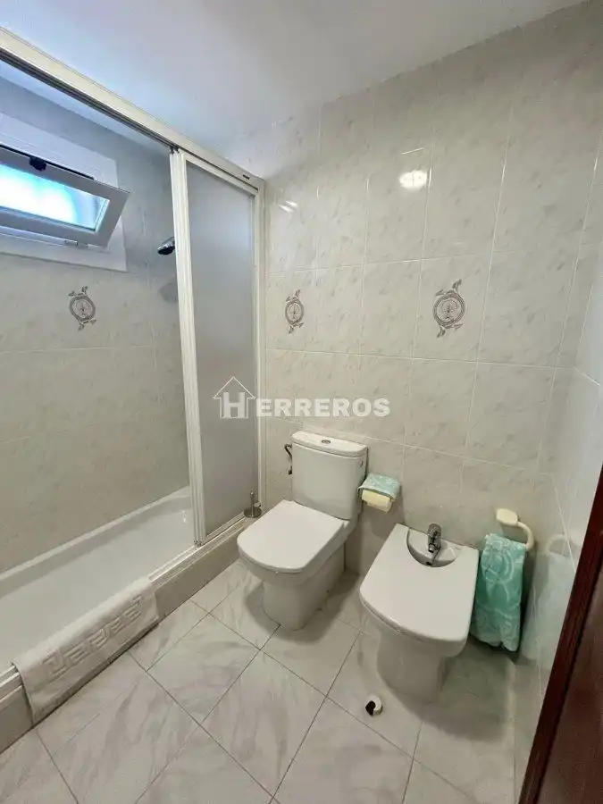 Baño de Casa adosada en venta en Baños de Río Tobía con Aire acondicionado, Calefacción y Parquet