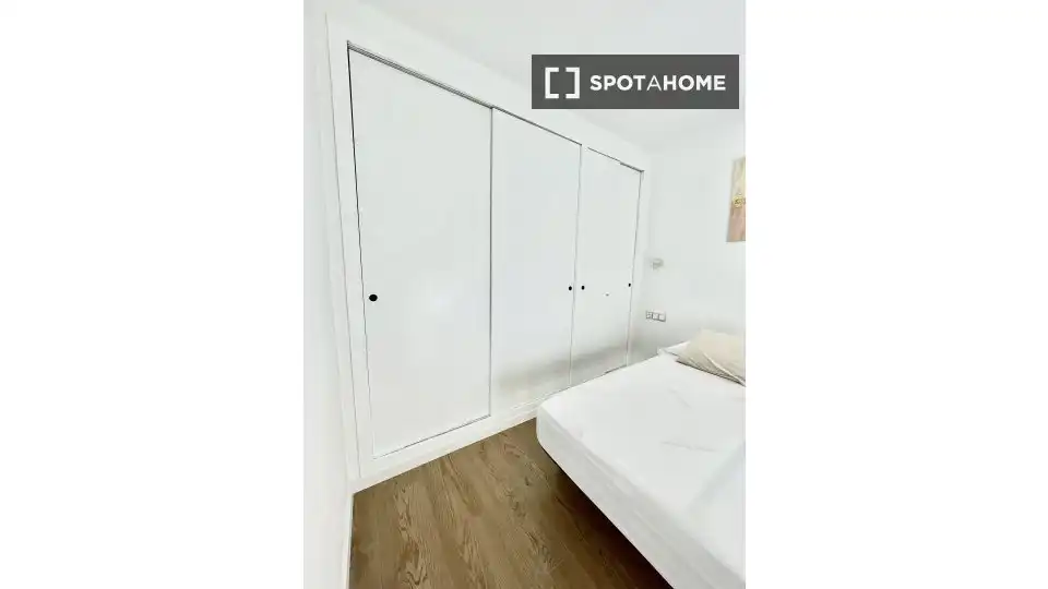 Schlafzimmer von Wohnung zur untervermieten in Sitges mit Klimaanlage und Terrasse