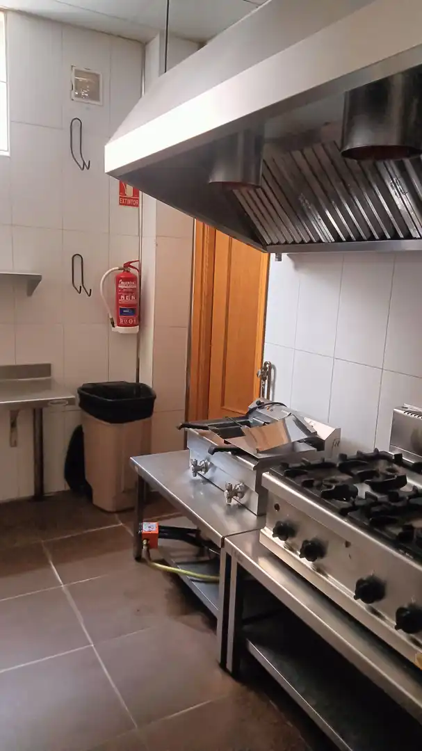 Local en venta en Calle de la Alcarria, Los Valles - Sanz Vázquez - El Fuerte