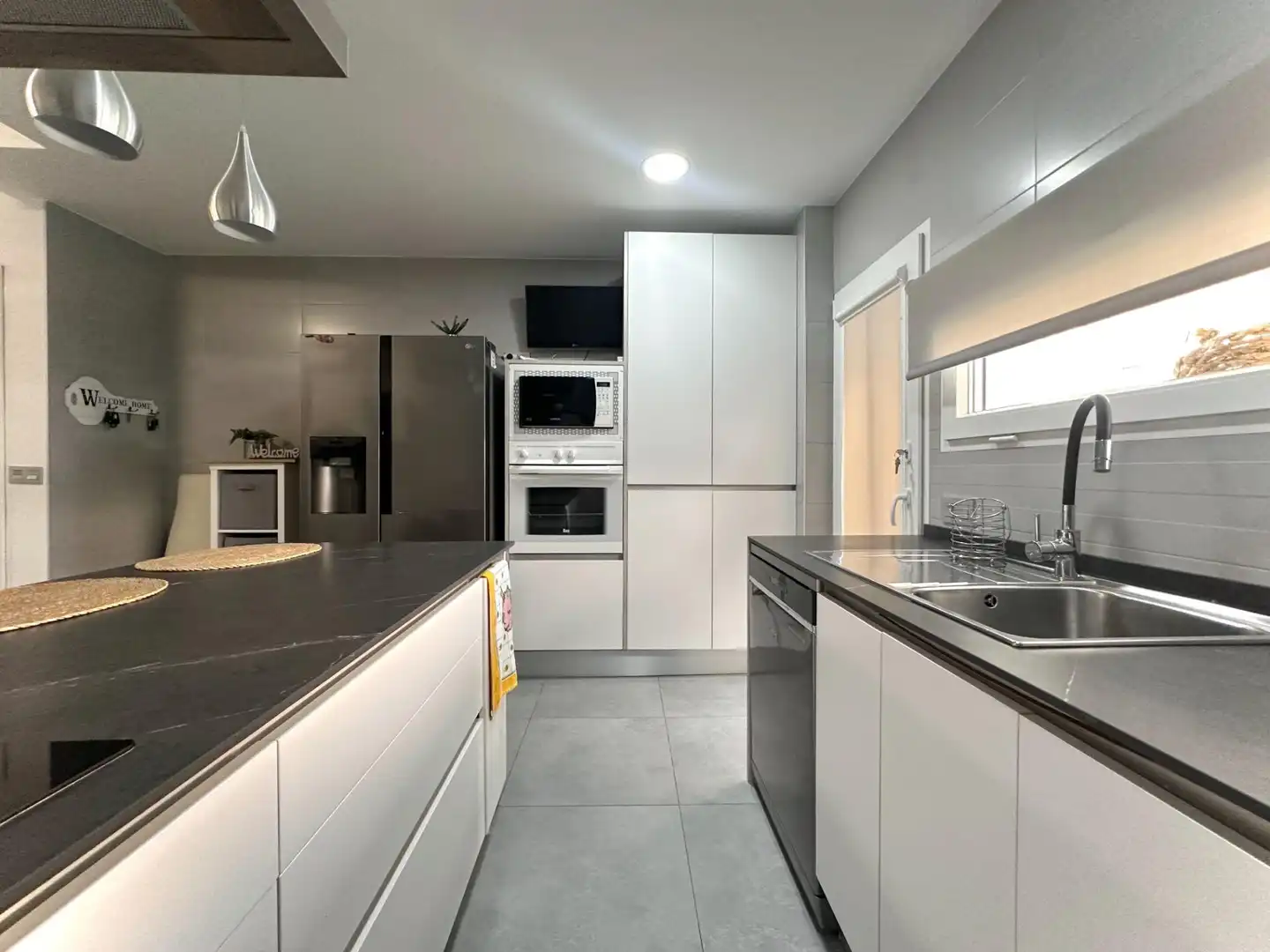 Cocina de Casa o chalet en venta en Churriana de la Vega con Aire acondicionado, Calefacción y Jardín privado