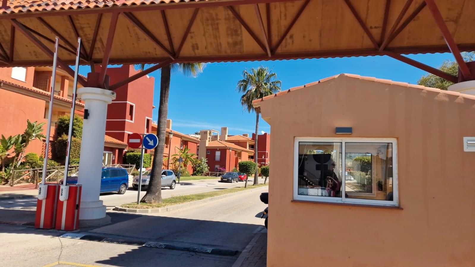 Vista exterior de Ático en venta en Marbella con Aire acondicionado, Terraza y Trastero