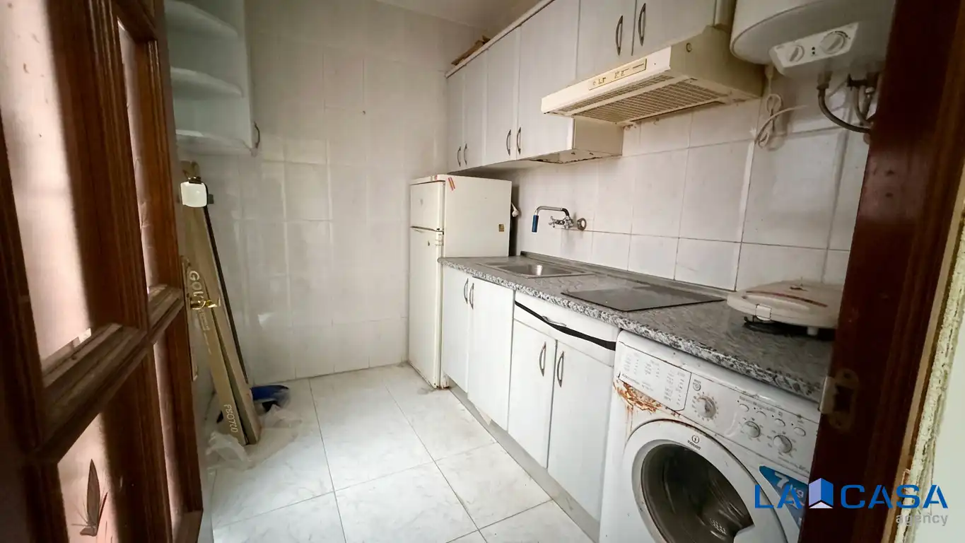 Kitchen of Ground floor for sale in Madrid