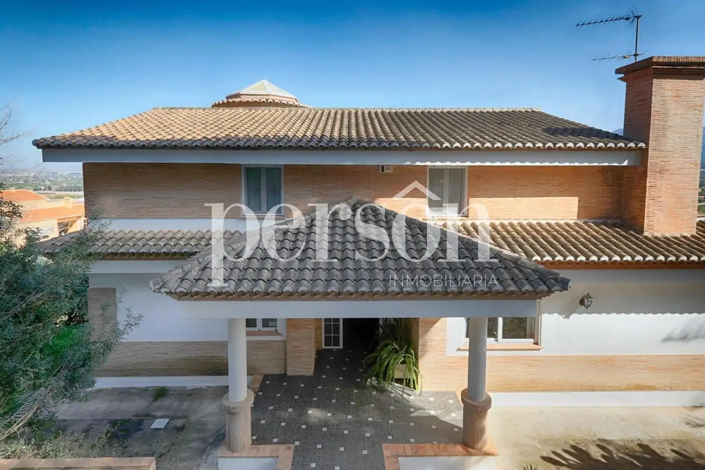 Vista exterior de Casa o chalet en venta en Alzira con Jardín privado, Terraza y Piscina