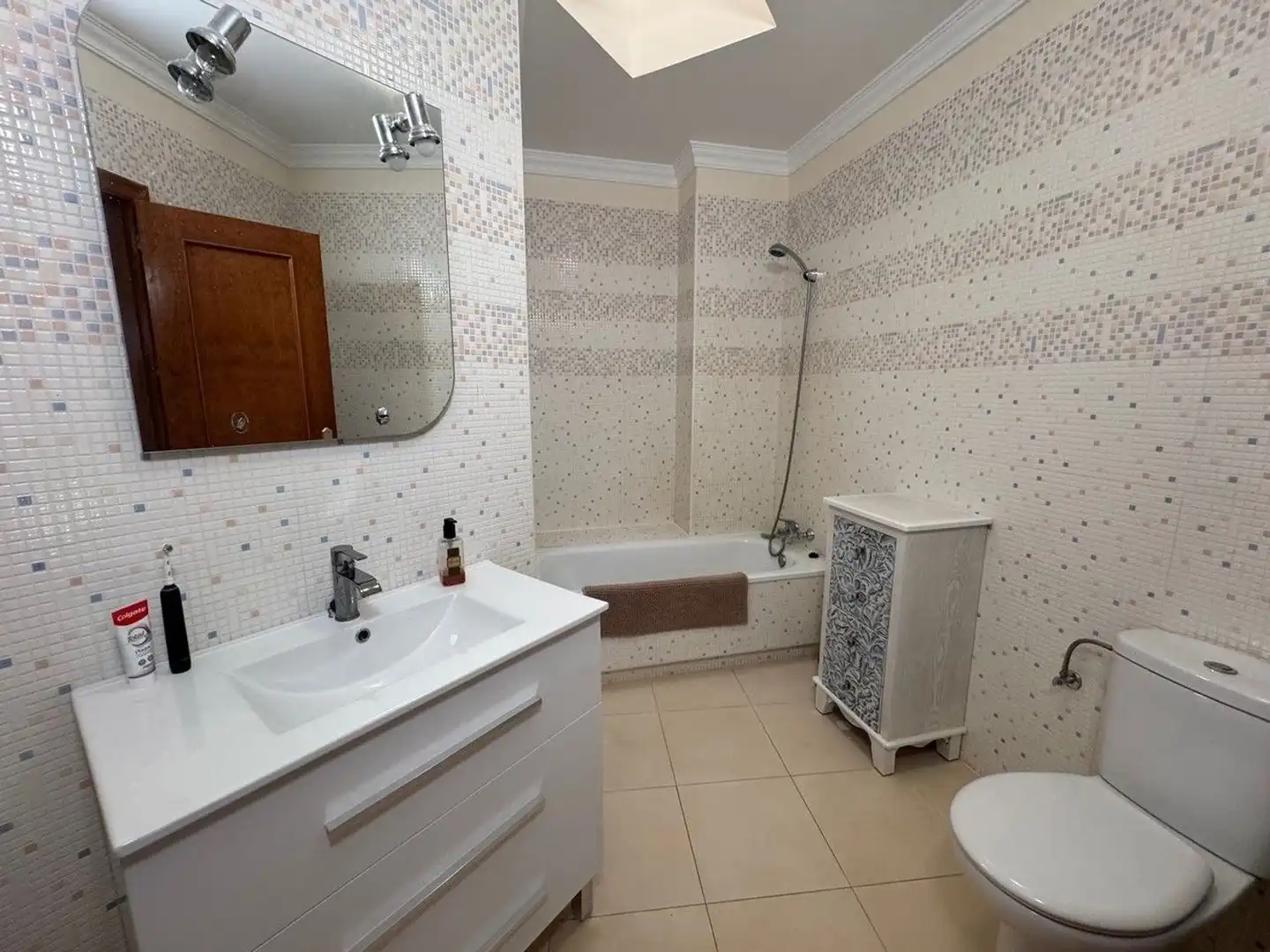 Badezimmer von Einfamilien-Reihenhaus zum Verkauf in Turre mit Klimaanlage, Heizung und Terrasse