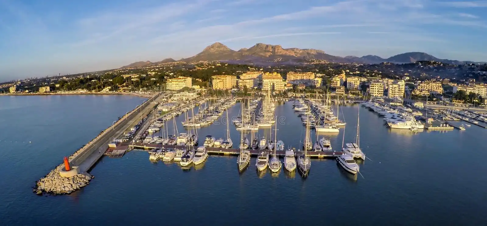 Vista exterior de Casa o chalet en venta en Altea con Aire acondicionado, Jardín privado y Piscina