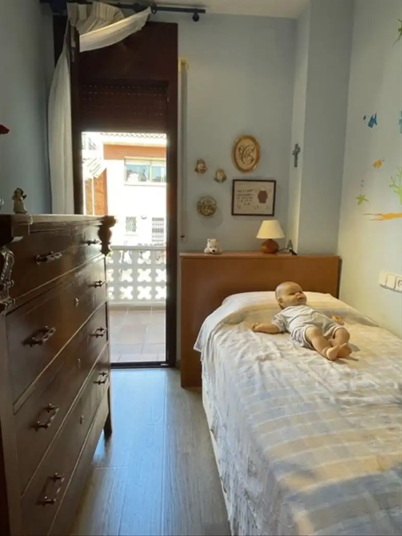 Dormitori de Casa o xalet en venda en Sant Boi de Llobregat amb Aire condicionat, Parquet i Terrassa