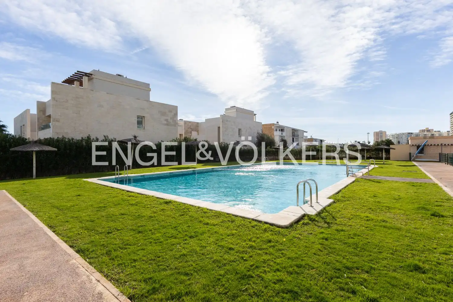 Swimming pool of Flat for rent in El Puig de Santa Maria  with Air Conditioner, Heating and Private garden