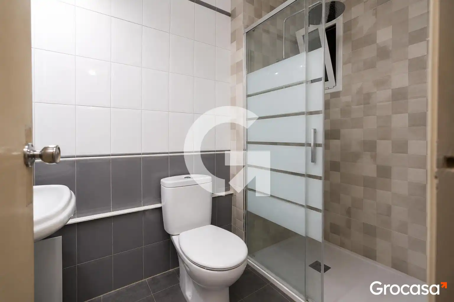 Bathroom of Flat for sale in El Prat de Llobregat  with Air Conditioner and Balcony
