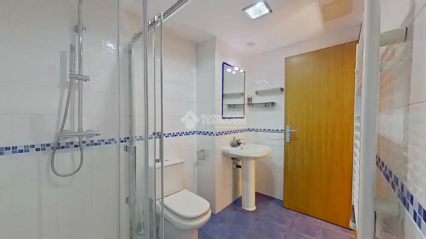 Baño de Piso en venta en Barberà del Vallès con Aire acondicionado, Trastero y Balcón