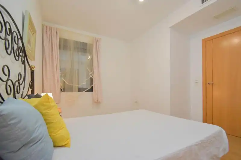 Habitación de Piso en venta en Atarfe con Aire acondicionado, Calefacción y Parquet