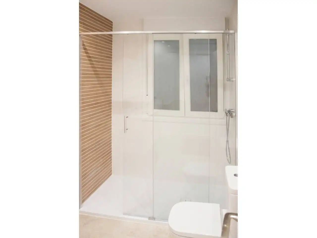 Bathroom of Flat for sale in Laredo  with Heating