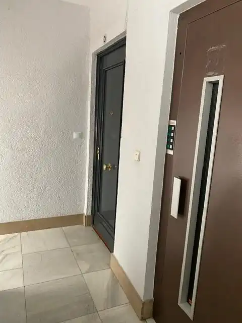 Flat for rent in Madrid  with Air Conditioner, Heating and Furnished