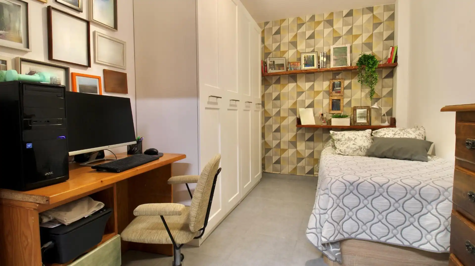 Casa aparellada amb terrassa en venda a Calle de la Gloria, imagen 37