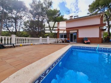 Villa con piscina in vendita a VIOLETA