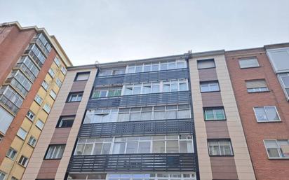 Exterior view of Flat for sale in Burgos Capital  with Heating, Parquet flooring and Terrace