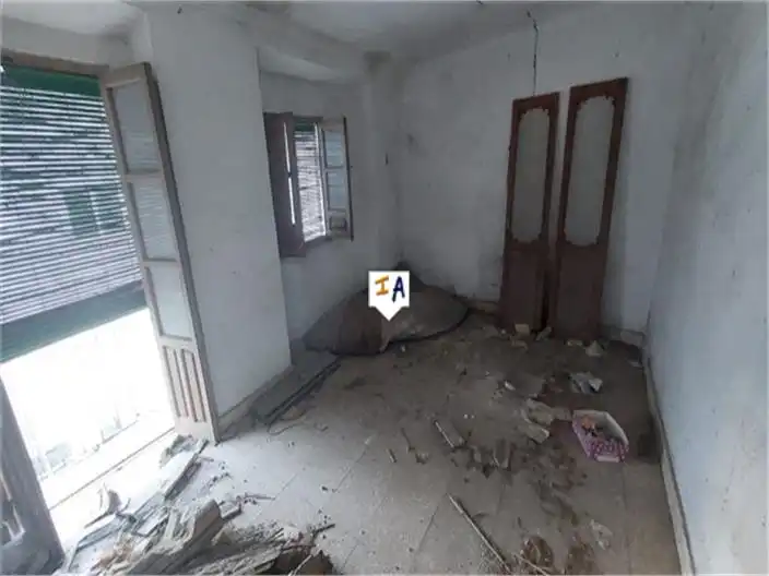 Casa adosada en venta en Castillo de Locubín con Internet