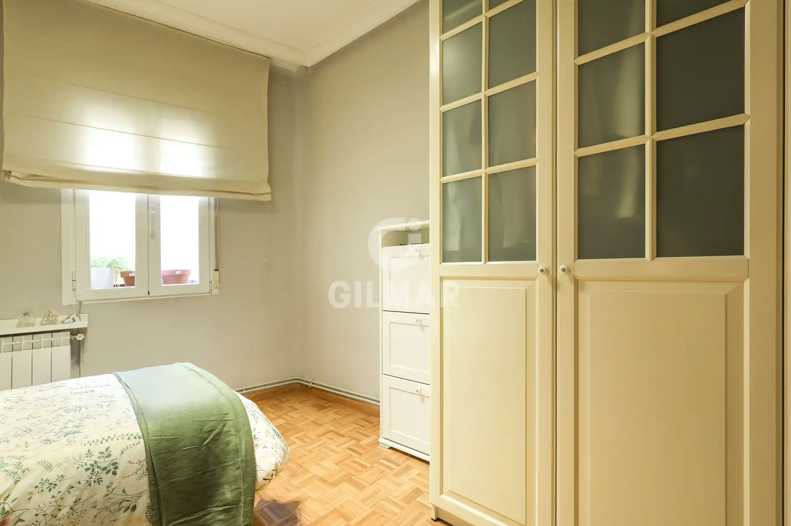 Habitación de Piso en venta en Madrid con Calefacción