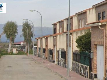 Casa en venda a Calle Sauces