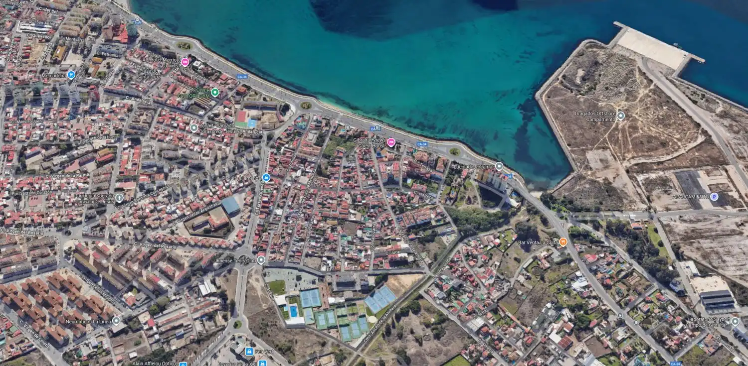 Vista exterior de Pis en venda en La Línea de la Concepción