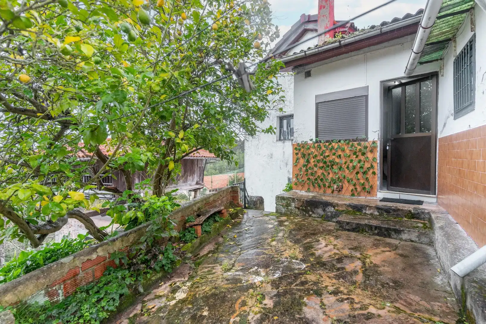 Terrassa de Casa o xalet en venda en Soto del Barco amb Calefacció, Jardí privat i Terrassa