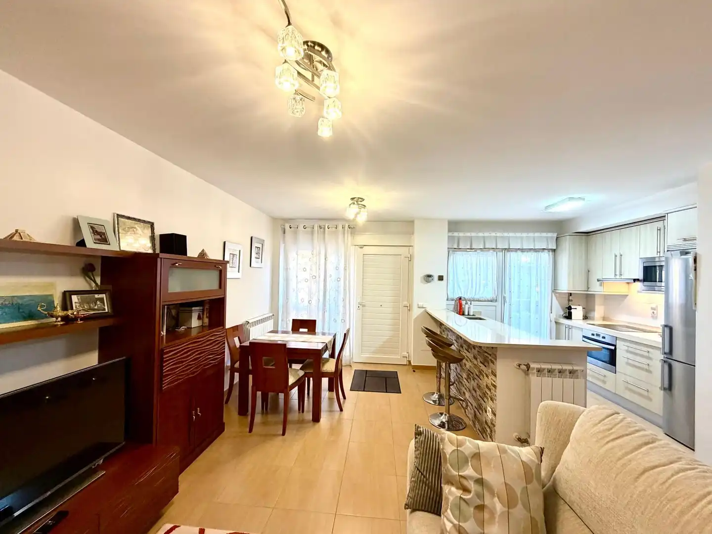 Außenansicht von Wohnung zum Verkauf in Miengo mit Heizung, Terrasse und Abstellraum