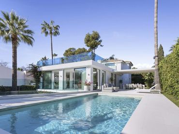 Casa amb piscina en venda a Nueva Andalucía