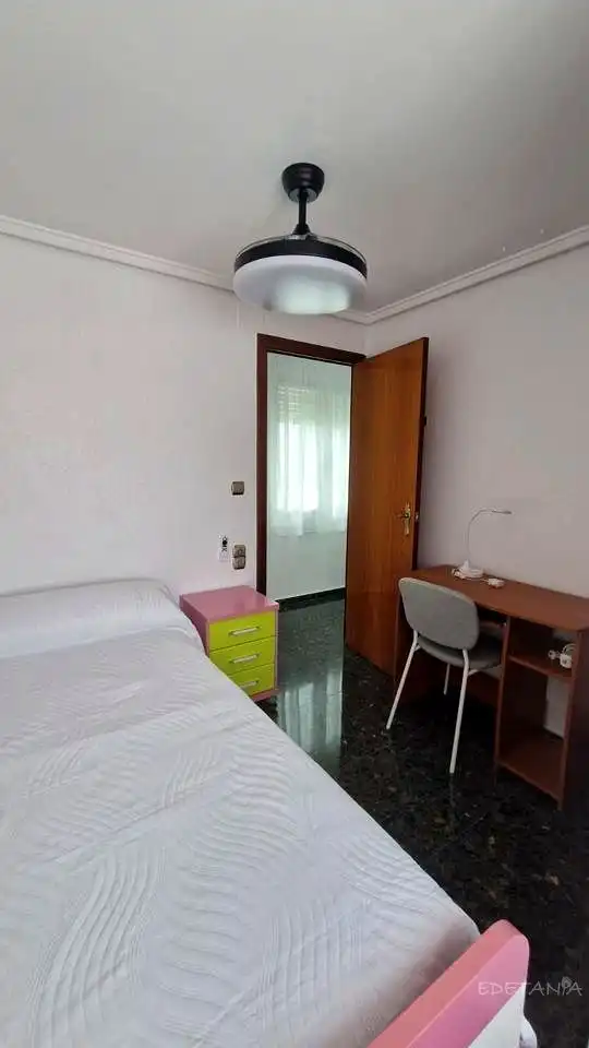 Bedroom of Flat for rent in Alfara del Patriarca  with Furnished