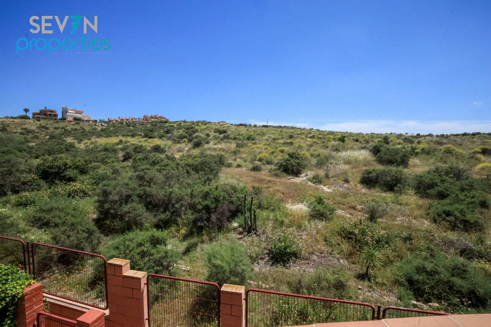 Jardín de Casa adosada en venta en Alicante / Alacant con Aire acondicionado, Calefacción y Piscina