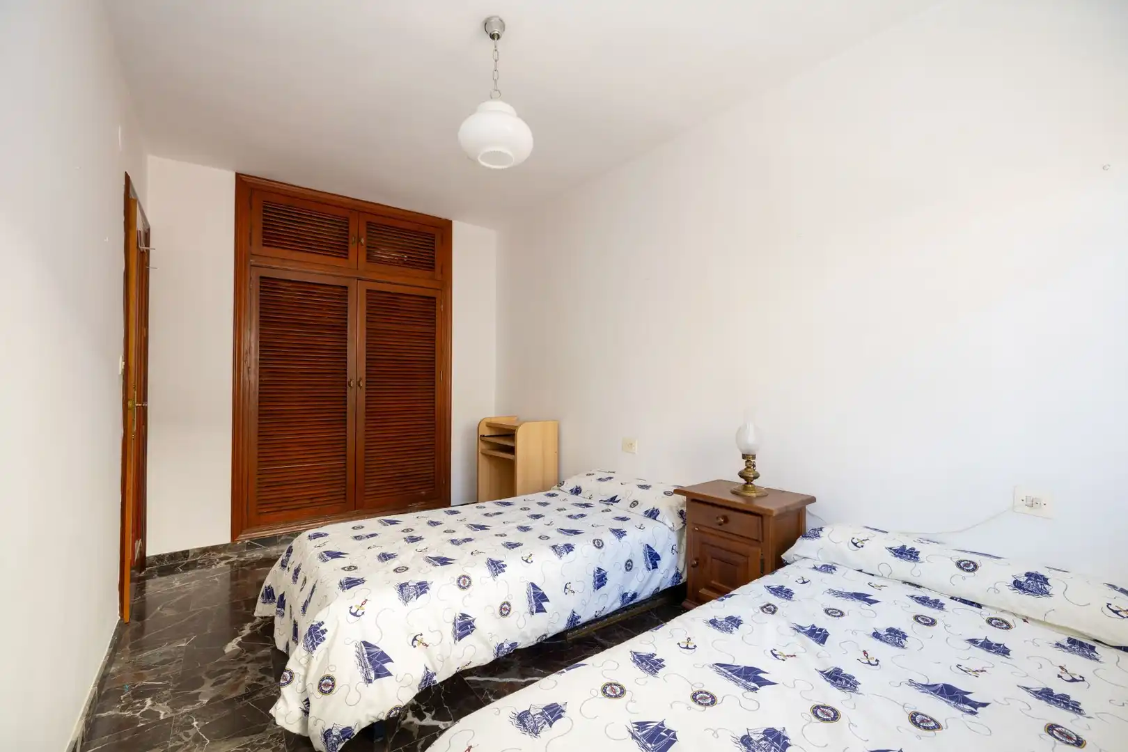 Habitación de Casa adosada en venta en Motril con Aire acondicionado, Calefacción y Terraza