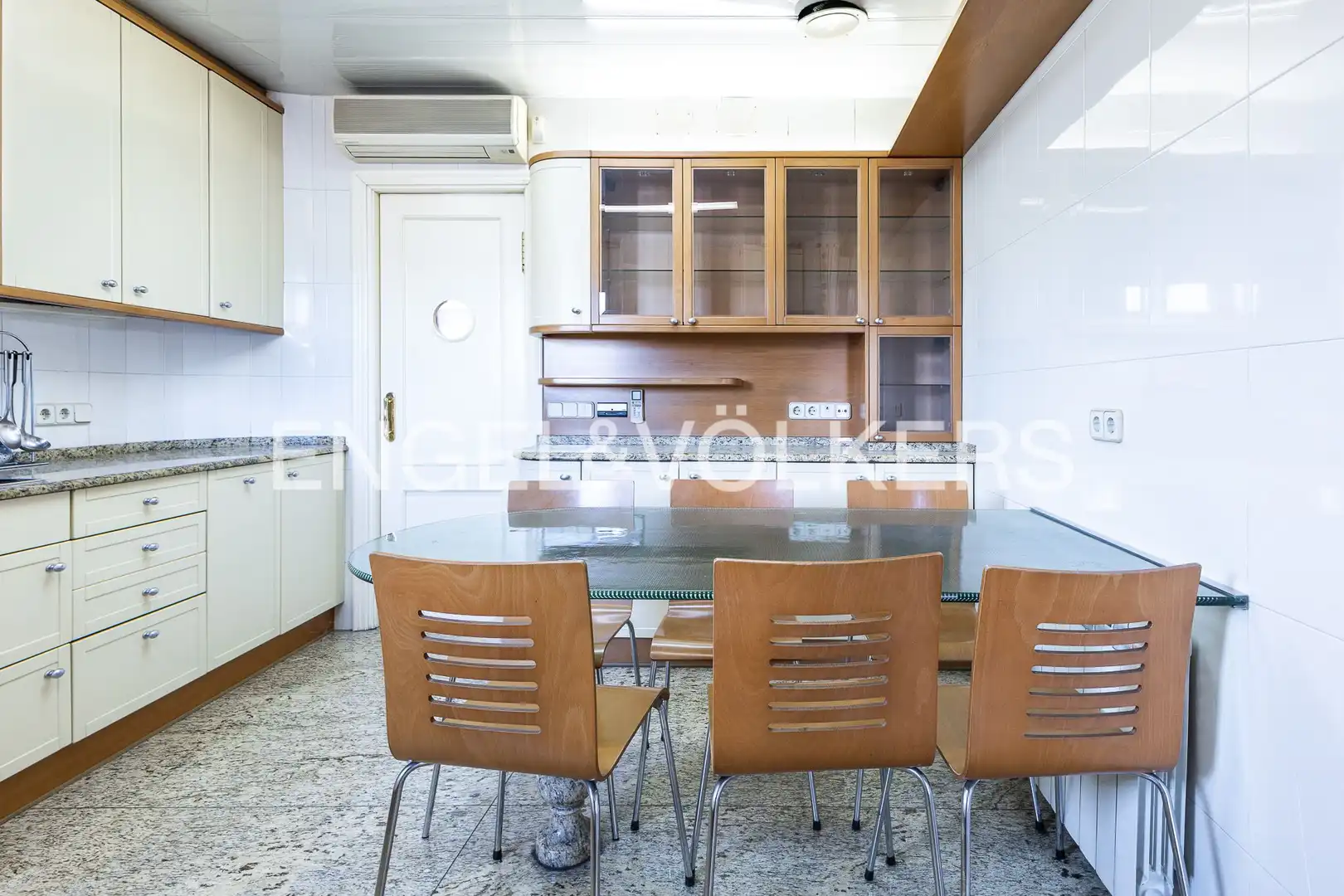 Cocina de Piso en venta en Barcelona con Aire acondicionado, Calefacción y Terraza