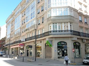 Duplex con ascensore in vendita a Avenida Álvaro Cunqueiro 21