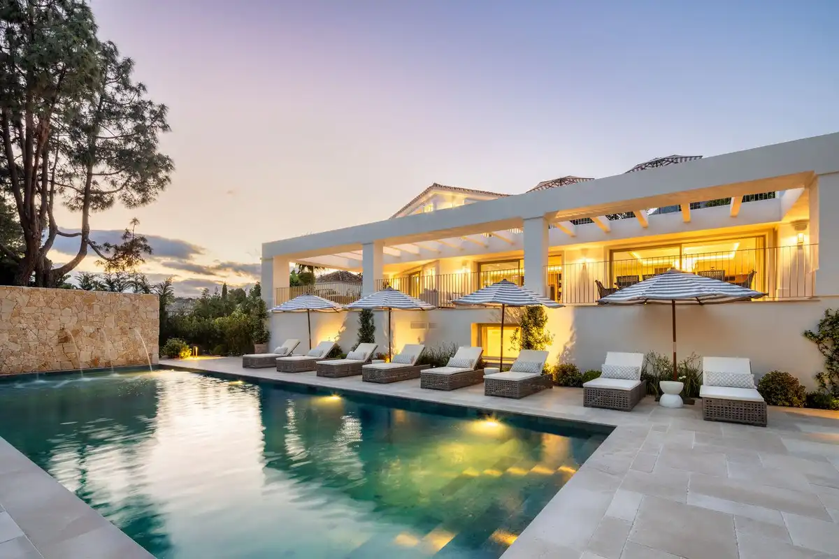 Terrasse von Haus oder Chalet zum Verkauf in Marbella mit Klimaanlage, Privatgarten und Terrasse