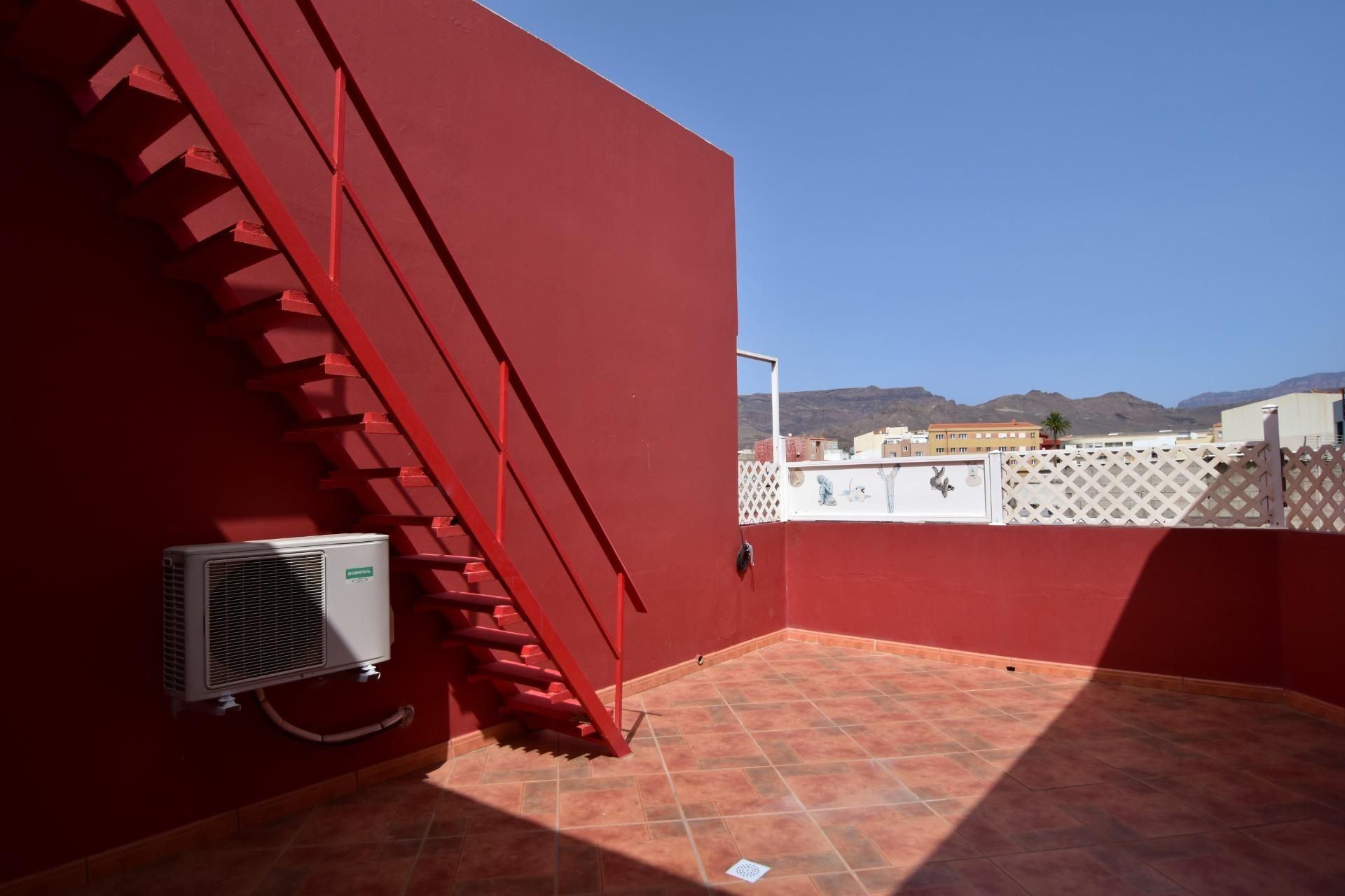 Terrace of Duplex for sale in Santa Lucía de Tirajana  with Air Conditioner, Terrace and Alarm