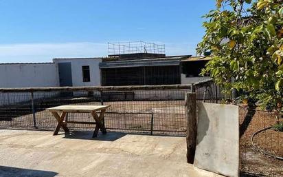 Terrassa de Casa o xalet en venda en Vinaròs amb Jardí privat, Piscina i Moblat