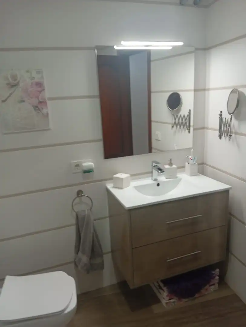 Badezimmer von Wohnung zum Verkauf in Huelva