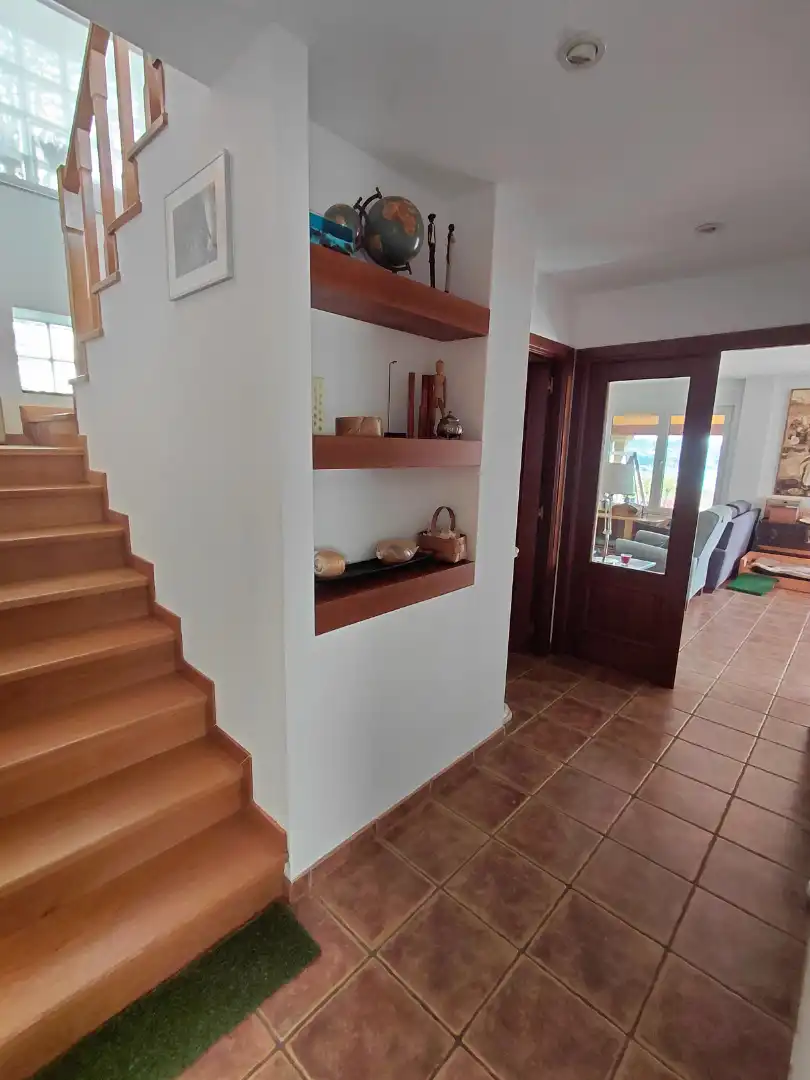 Casa o chalet en venta en Oleiros con Calefacción, Jardín privado y Parquet
