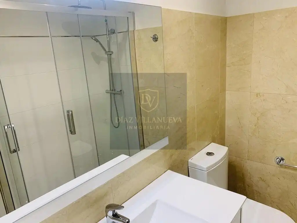 Baño de Piso en venta en Alicante / Alacant