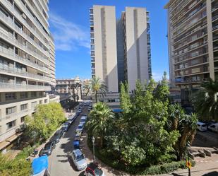 Vista exterior de Apartament de lloguer en  Valencia Capital amb Aire condicionat, Terrassa i Balcó