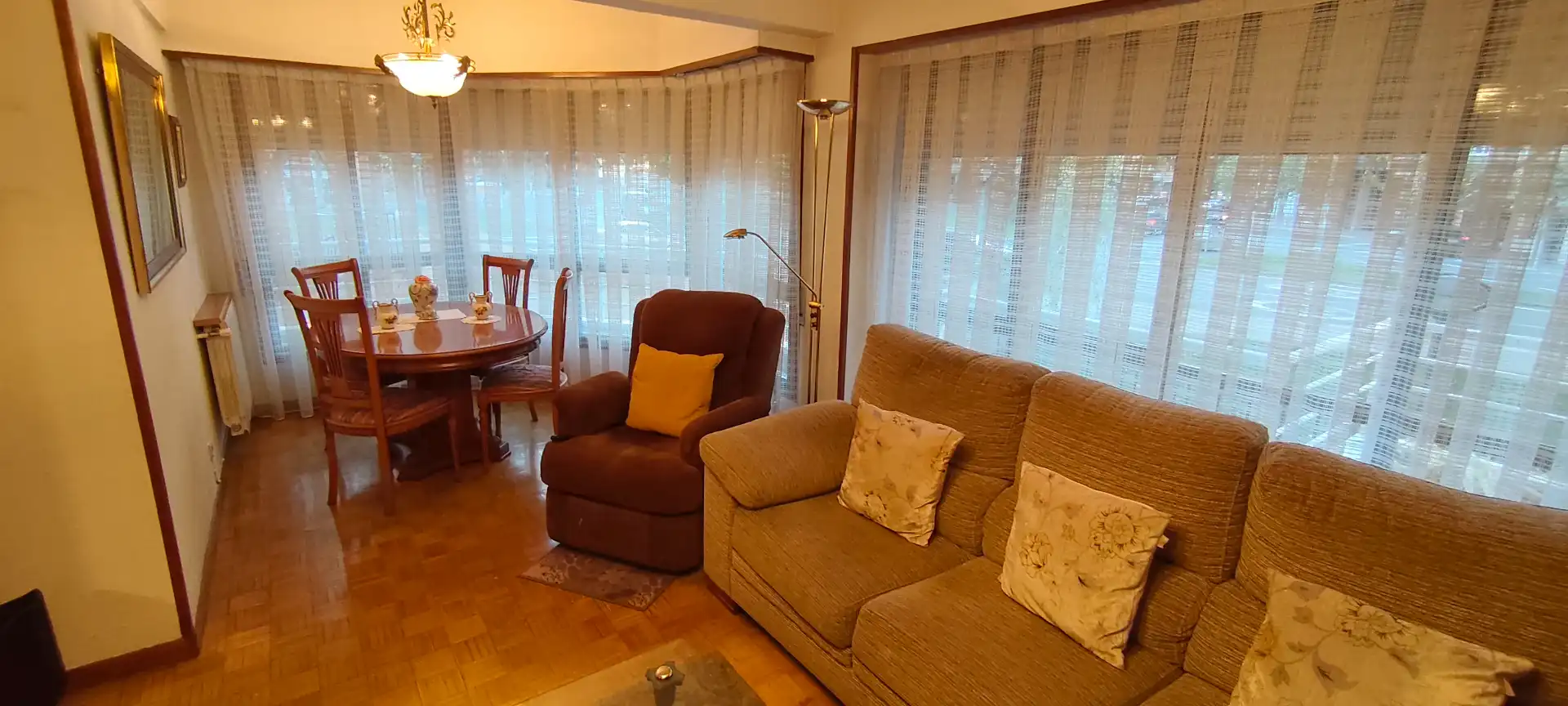Sala de estar de Piso en venta en  Logroño con Calefacción, Parquet y Trastero