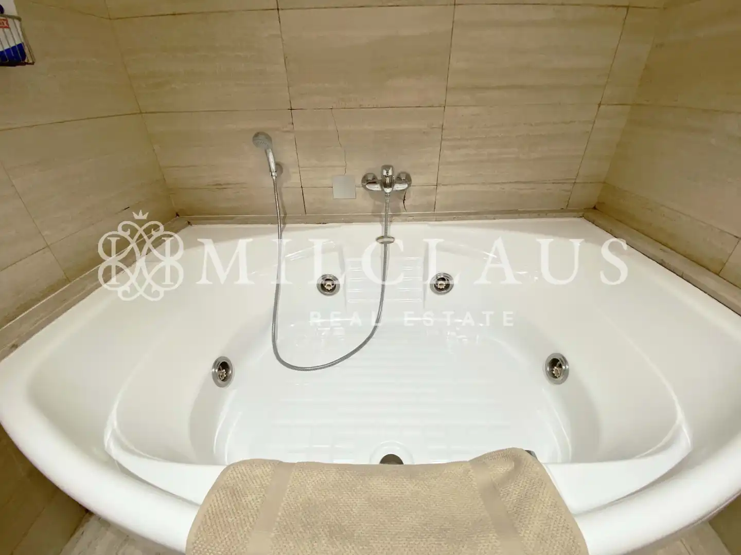 Bathroom of Flat for sale in Centre - Sant Oleguer