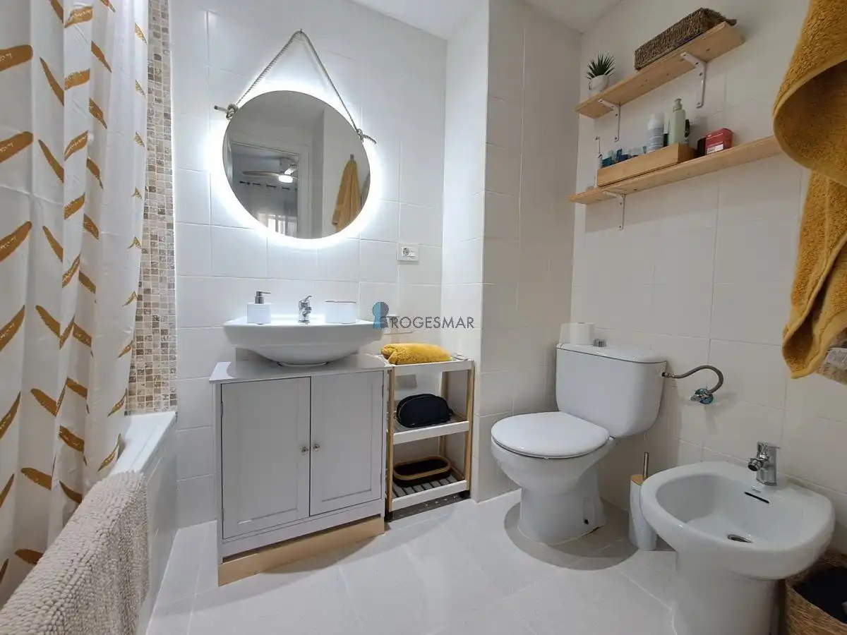 Bany de Apartament en venda en Benicasim / Benicàssim amb Piscina comunitària